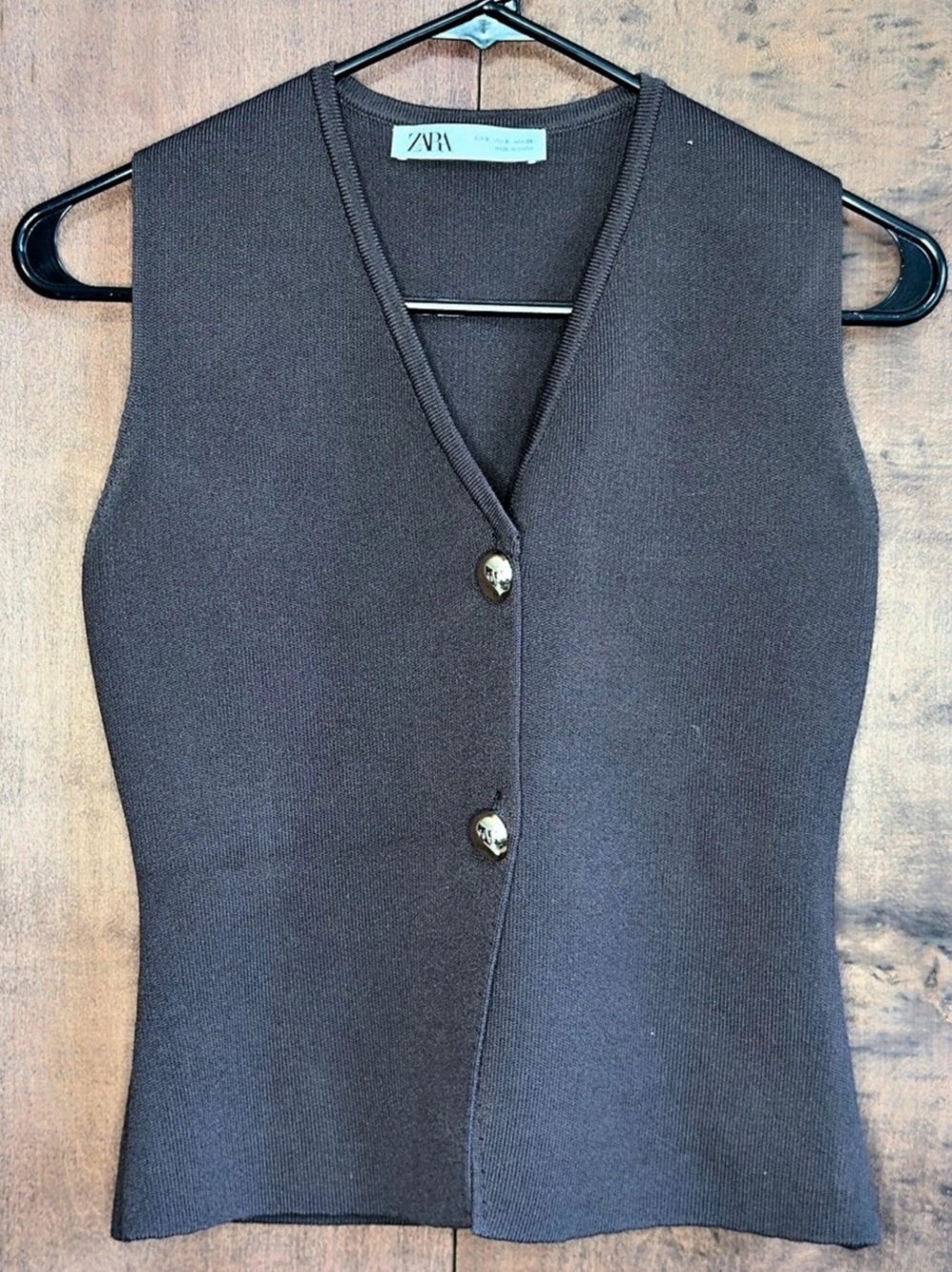 Zara Ribbed V-Neck Vest in Brown Size Medium Like New